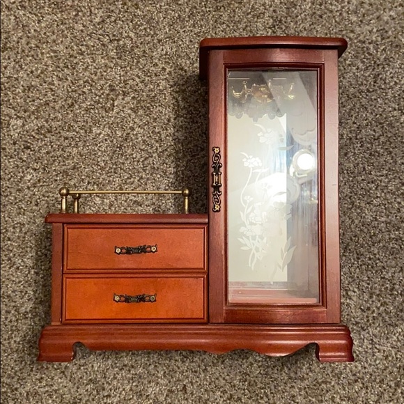Preloved Jewelry Box
